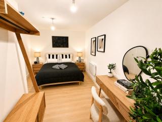 Beach Mews - Cove - Walk to Town and Beach - One Bedroom Apartment - Sleeps 3 - 7