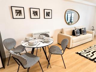Beach Mews - Cove - Walk to Town and Beach - One Bedroom Apartment - Sleeps 3 - 5