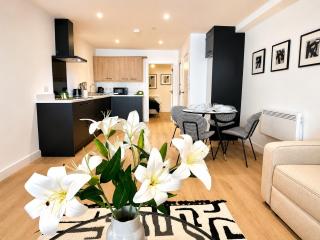 Beach Mews - Cove - Walk to Town and Beach - One Bedroom Apartment - Sleeps 3 - 0