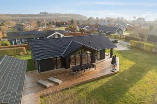 Modern Holiday Home With Annex And 10 Beds - 8