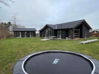 Modern Holiday Home With Annex And 10 Beds - 7