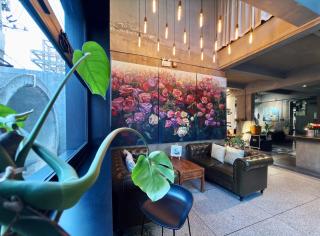 Suzhou Unique Space Design Art Hotel - 9