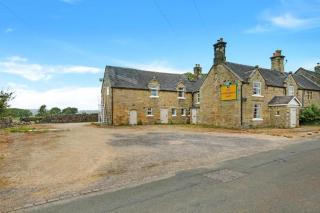Host & Stay - The Staffordshire Knot - 6