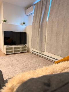 Modern Riverview Suite Near Downtown Moncton - 2