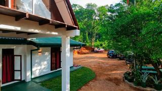 Mist Mountain Hiking Base - 5