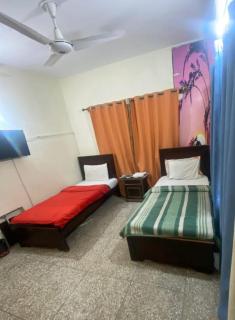 Decent Lodge Guest House - 8
