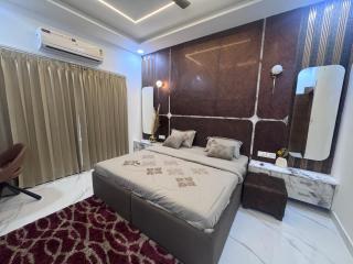 Mountain view 4 BHK near IT park - 3