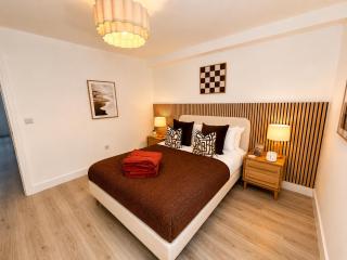 Beach Mews - Shore - Walk to Town and Beach - Two Bedroom Apartment - Sleeps 5 - 7