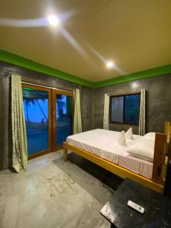 Kapunoan Beach House - 5