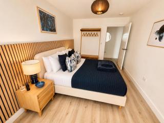 Beach Mews - Sands - Walk to Town and Beach - Two Bedroom Apartment - Sleeps 5 - 0