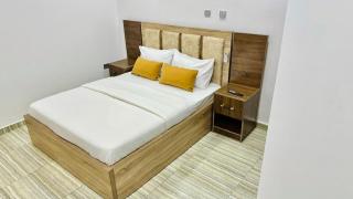 Modern 3 Bedroom Apartment in Enugu with fast wifi and AC - 2