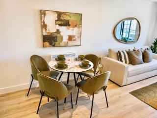 Beach Mews - Haven - Walk to Town and Beach - Two Bedroom Apartment - Sleeps 5 - 2