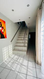 VIP Guest House - 4