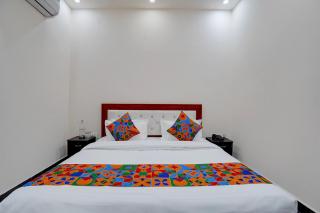 FabHotel Luxora - 6