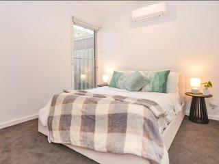 Richmond Retreat - Walk to Cafés, MCG & CBD - 5