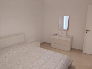 Vlora Old Beach Breeze Apartment - 3