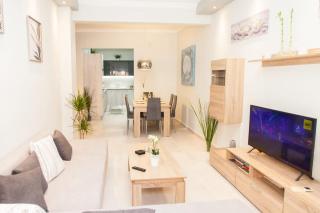 Piraiki Seaside Apartment - 6