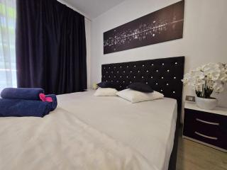 Azizi Elegant Apartment - Beach Pool & Spa Resort langa plaja - 2