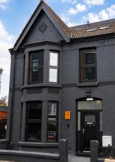 The Black House - Spacious 5 Bed - Sleeps 11 - 9