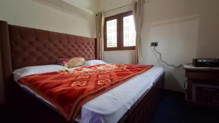 Sunrisers Home Stay - 9