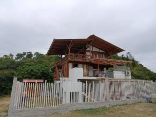 Beach house on a coastal cliff in Canoa-Manabí - 3