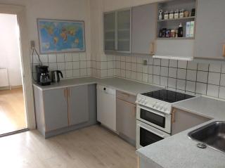 Lovely Apartment Directly Opposite The Harbor - 8