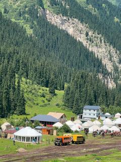 Forest Yurt House Altyn Arashan - 1