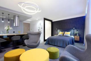 Waterlane Free Swimming Pool Access by Elite Apartments - 3
