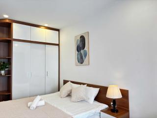 Stylish Apartments Near West Lake & Lotte Mall - 8