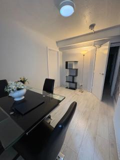 Stylish 3 Bedroom Flat - Close to Birmingham City Centre - 4