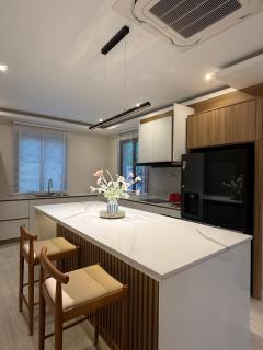 Clearhouse Villa - 2