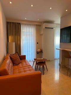 Modern Apartment with Free Private Parking near Metro - 4