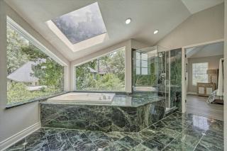 Woodlands Contemporary 4BR3Bath with heated Pool and Spa - 1