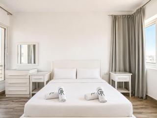 3BDR Chalet with private Rooftop l Hacienda Bay - 9