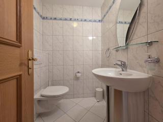 Chateau B33 - 3