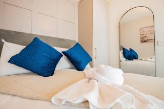 Cozy One Bedroom Apt - Walk to City Center - 3