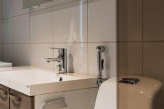 Central Studio III by Elys Collection - 1