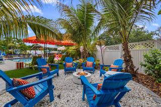 Sleeps 20 - Games - Basketball - Pool - Movie Room - 2