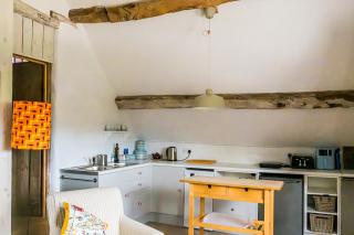 The historic estate Hayloft with Malvern Hills views - 6