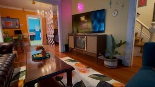 Atomic Prairie Funky 3-Bedroom near Downtown WHOLE HOUSE - 8