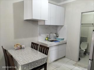 Corner Bungalow House with Parking 4-10 Pax - 8