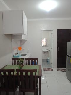 Corner Bungalow House with Parking 4-10 Pax - 3