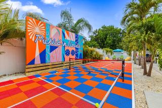 Sleeps 20 - Games - Basketball - Pool - Movie Room - 3