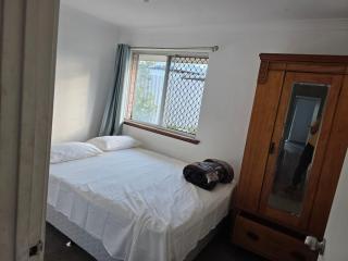 Wattle Close - Room in a Shared house - 8