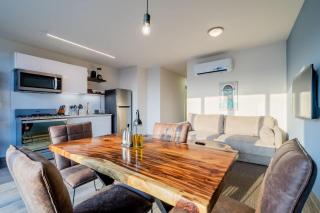 Apartment Upper Level in Casco View - 2