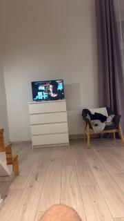 Bright & Beautiful Apartment - 3