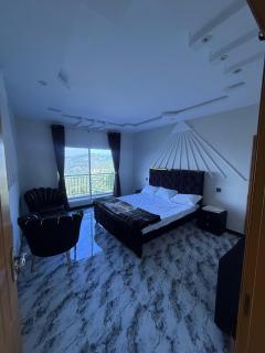 Murree Family Apartment With Mountain Views - 5