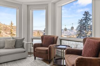 Chamonix 17, Snowmass Ski-In/Ski-Out Condo w/Shared Pool/Hot Tub/Gym/WiFi - 5