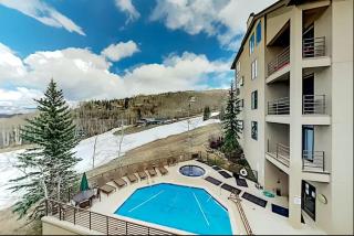 Chamonix 17, Snowmass Ski-In/Ski-Out Condo w/Shared Pool/Hot Tub/Gym/WiFi - 1