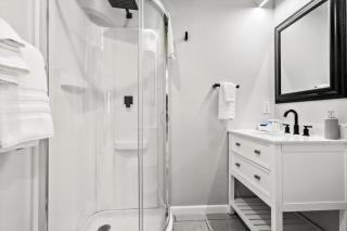 Modern Two Bedroom Apartment with City Views - 2